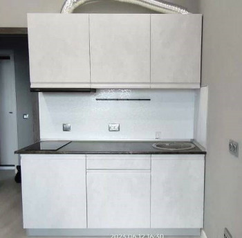 Модульная кухня Бруклин 2.4 x 2 м (Бетон белый) в Подгорном - podgornyj.mebel54.com | фото